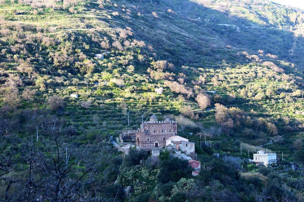 La Casa Di Giulia Apartment Forza dʼAgro Exterior foto