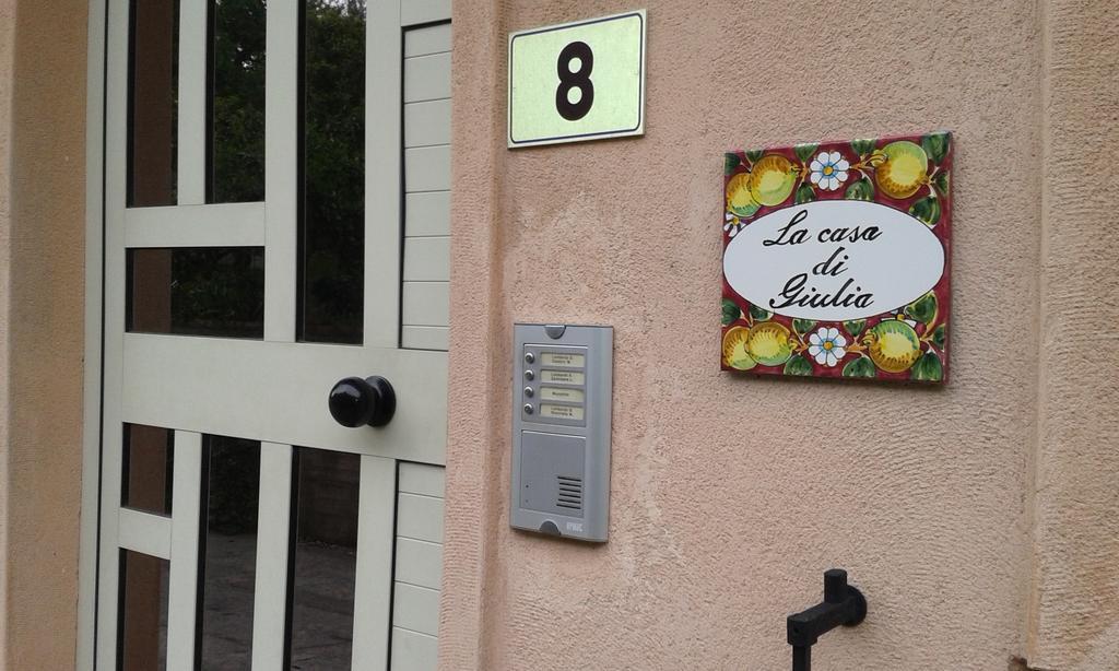 La Casa Di Giulia Apartment Forza dʼAgro Exterior foto